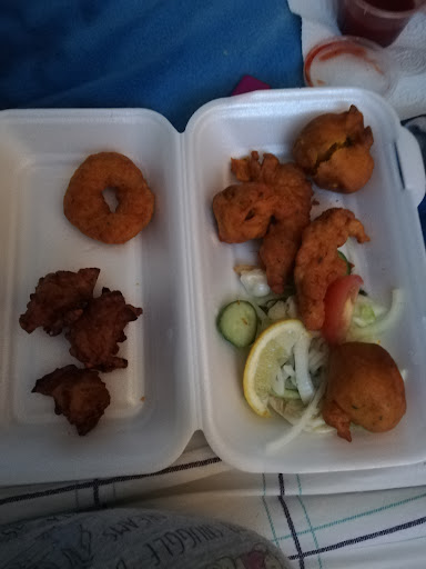 Photo of Waqars Tandoori Greenock - 132 Drumfrochar Rd, Greenock PA15 4JG